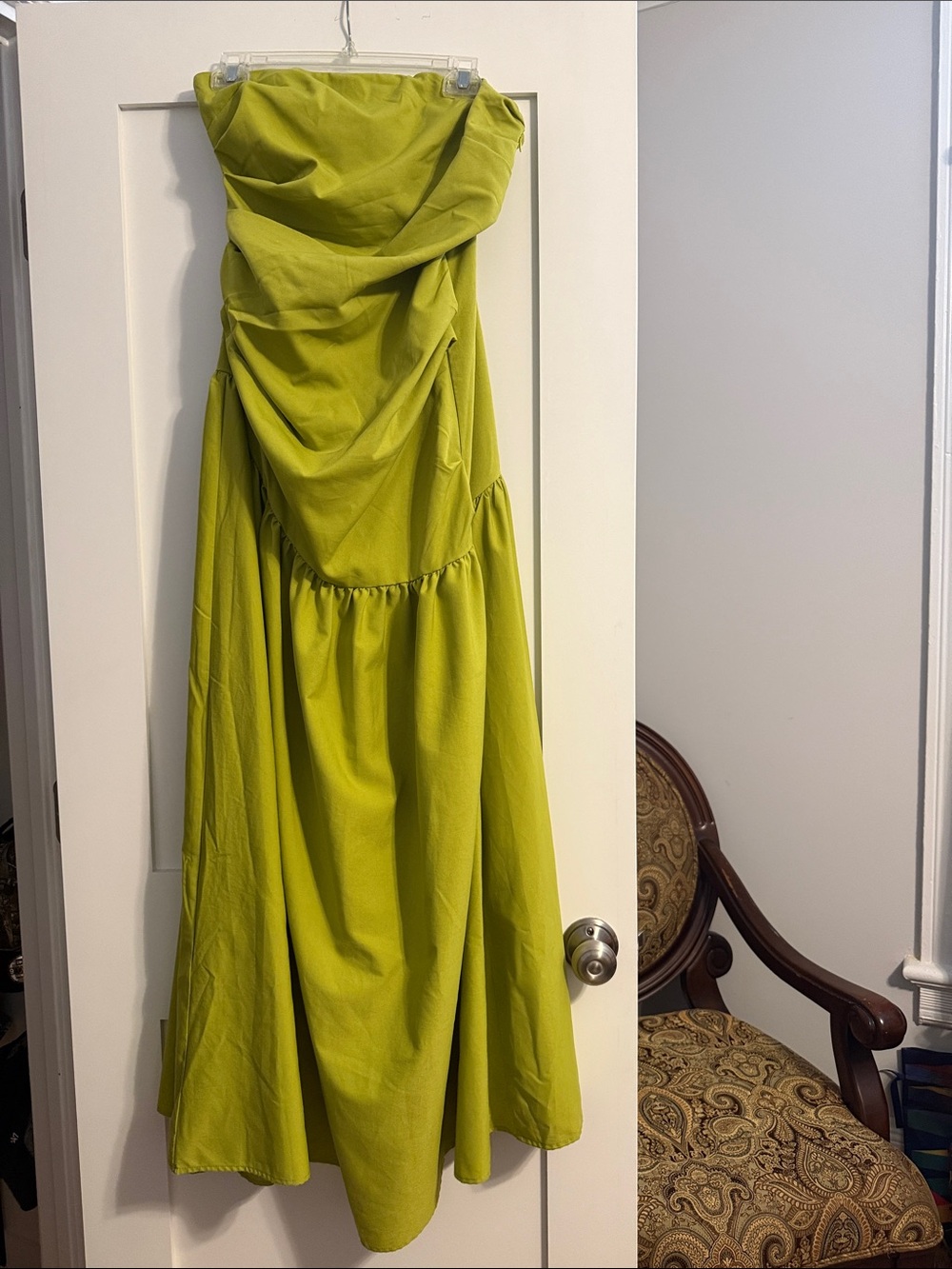 PrettyLittleThing Strapless Ruched Midi Dress in Lime